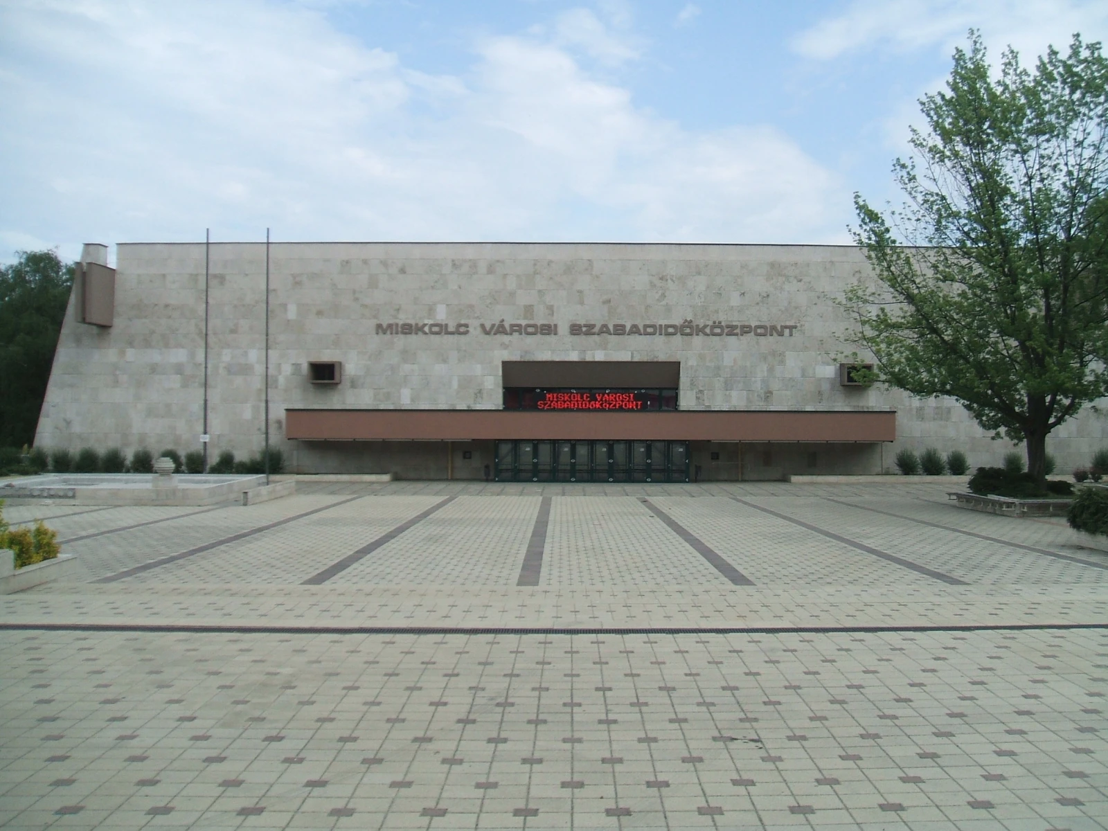 Miskolc Városi Szabadidőközpont - Lapozó 0